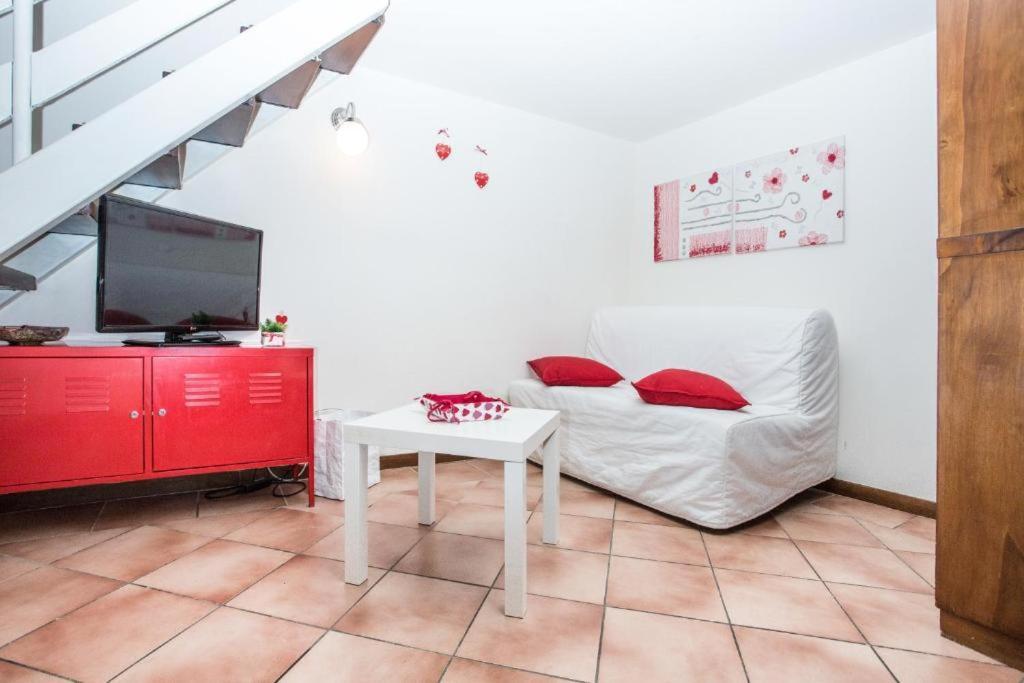 Moro Magenta 5 Casa E Appartamento Per Vacanze Рим Экстерьер фото